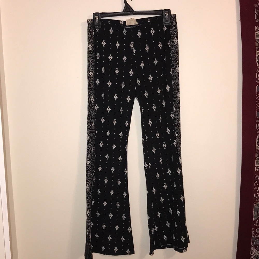 bellbottom leggings